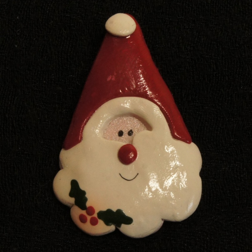 Vintage Santa Claus‎ Brooch Christmas Pin Ceramic Holiday Red Hat Cute